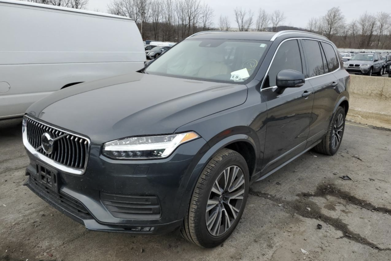 Volvo XC90 T6 Momentum 2022